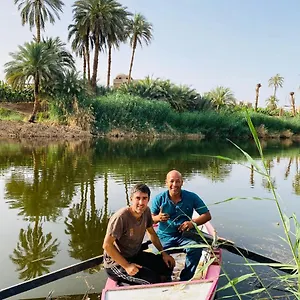 https://julia-flats.hotels-luxor-egypt.com