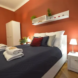 https://wawel-castle-guest-rooms.krakowhotelspoland.com